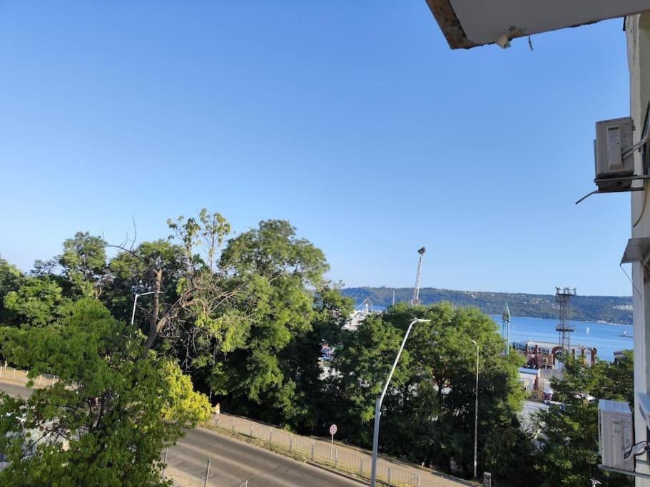 Opal Beachfront Apartment Varna Extérieur photo